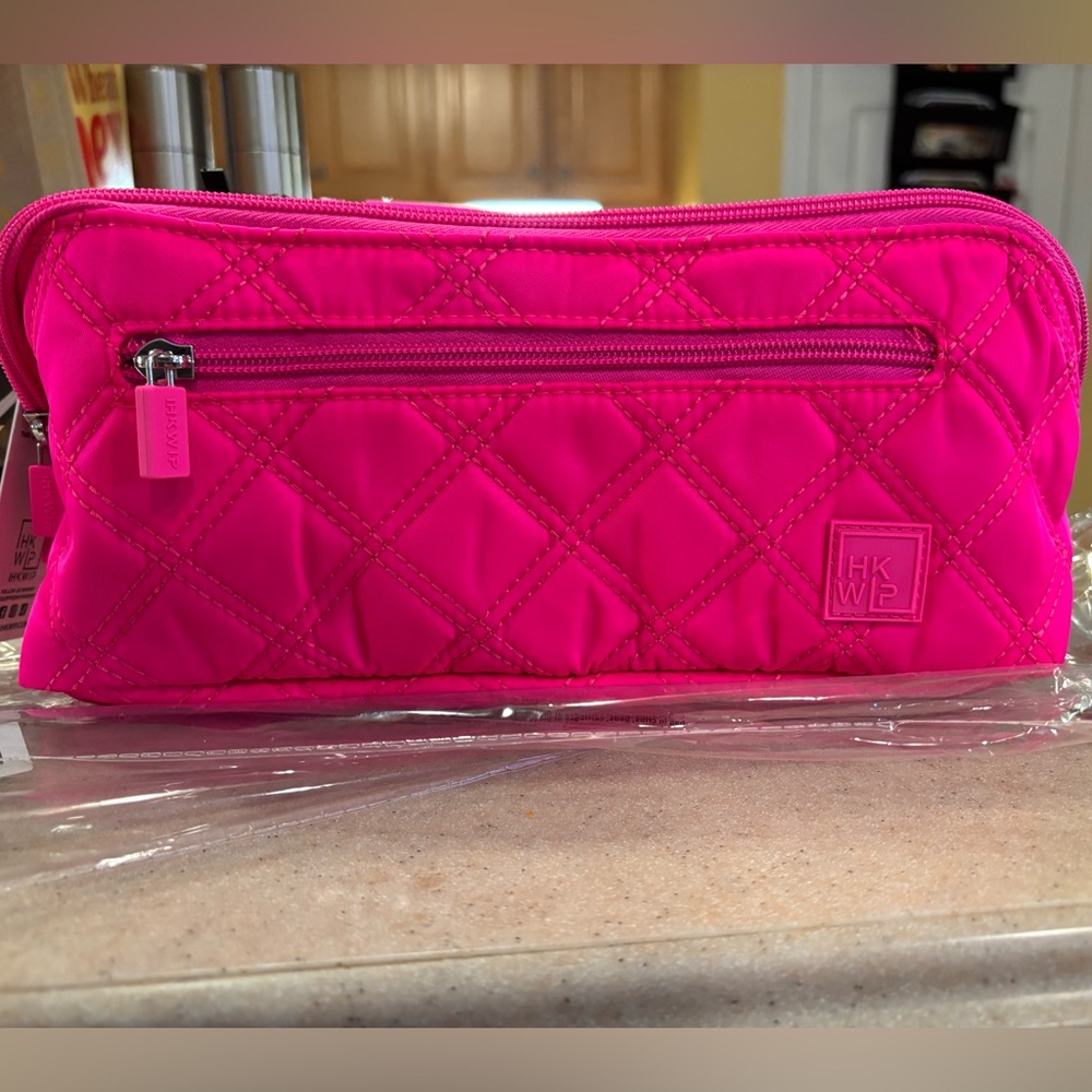 IHKWIP NWT Hot Pink Set of 2